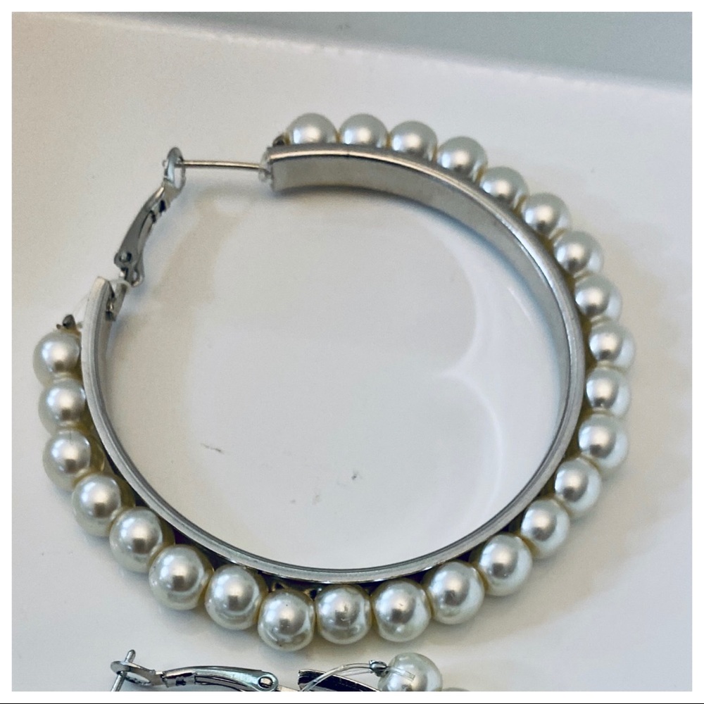 ✨LAST ONE✨Chic pearl hoop earrings - Picture 2 of 4